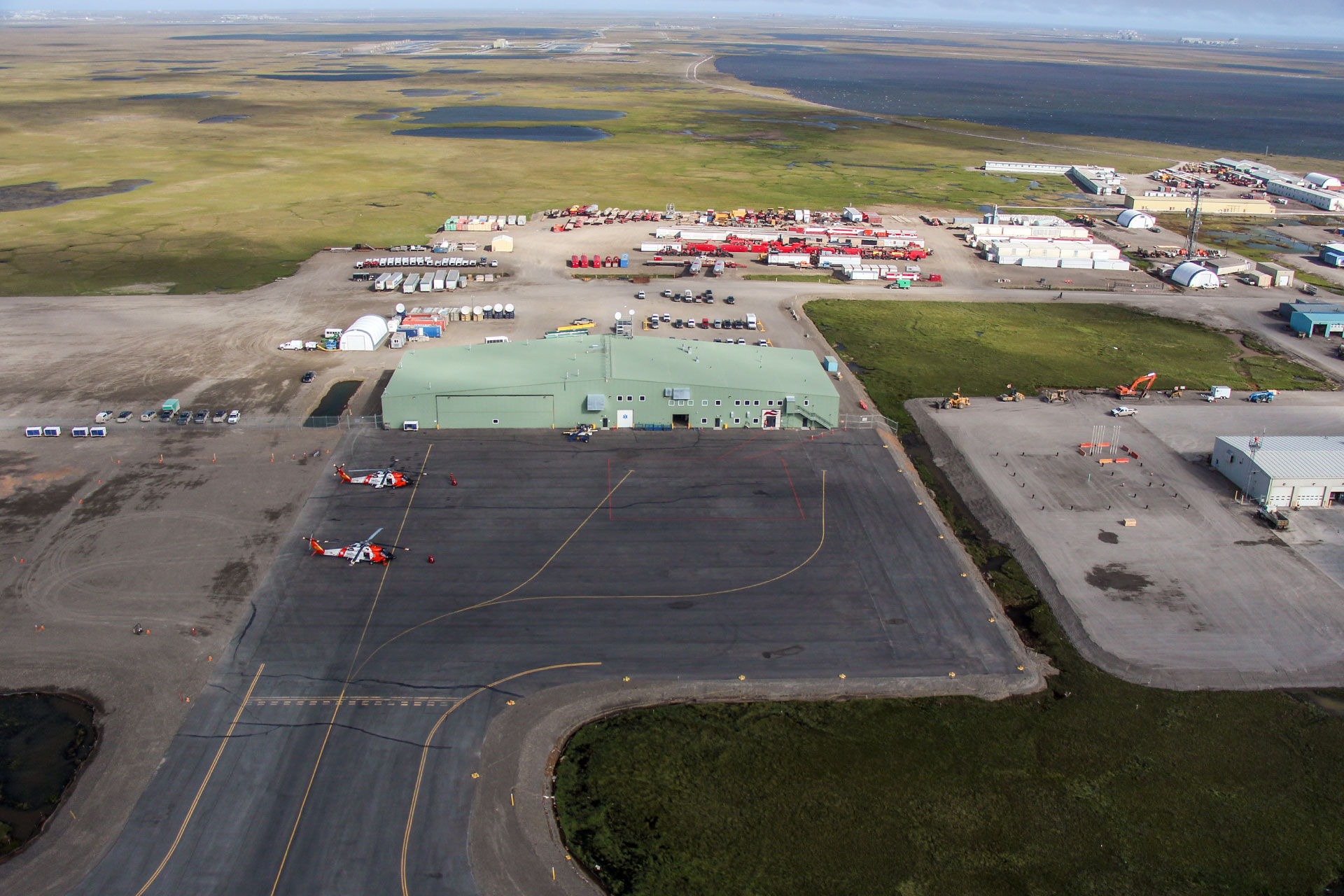Deadhorse Aviation Center runway, taxiway and apron